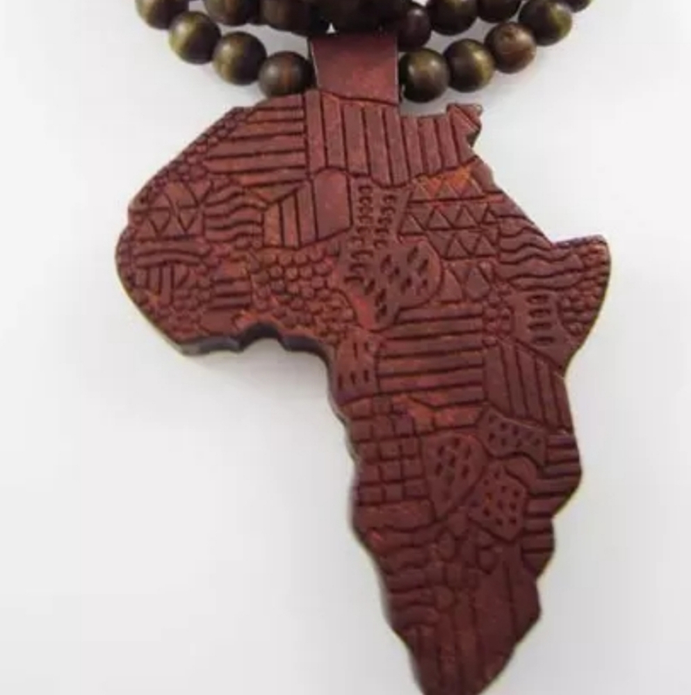 Africa Wood Pendant Necklace With Long Bead Chain